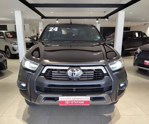 TOYOTA HILUX 2.8 D-4D TURBO DIESEL CD CONQUEST 4X4 AUTOMÁTICO